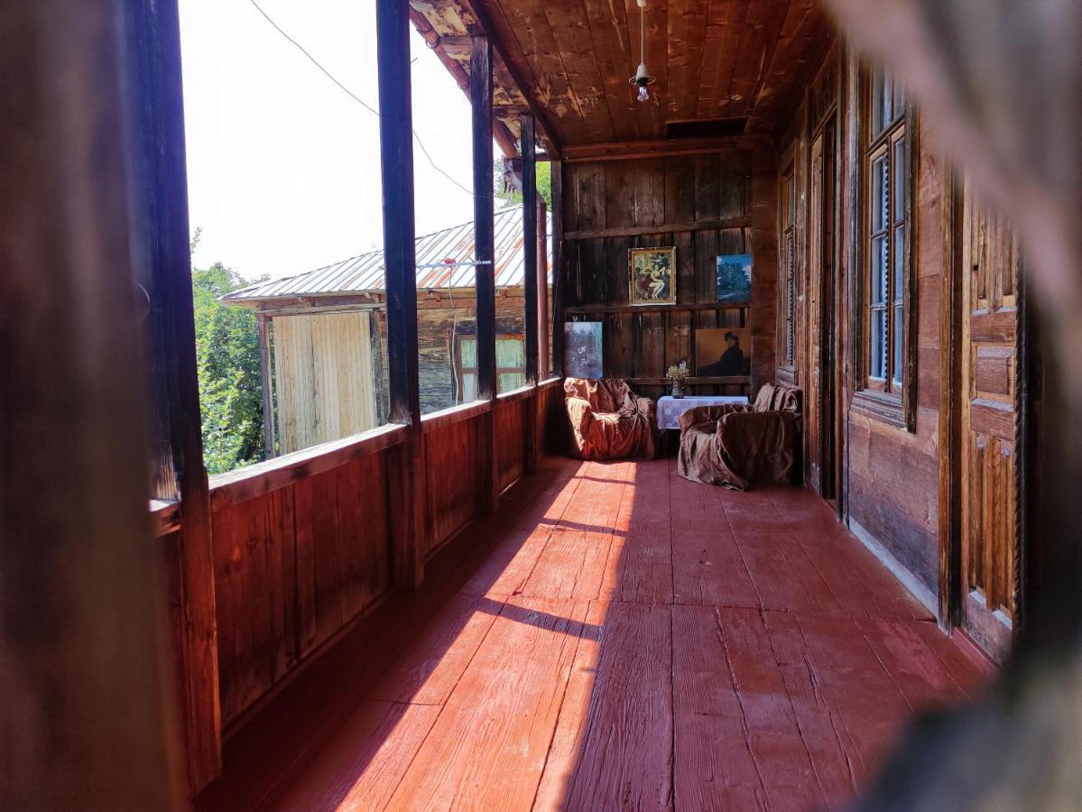 Racha Chogovadze'S Guest House Ambrolauri Exteriér fotografie